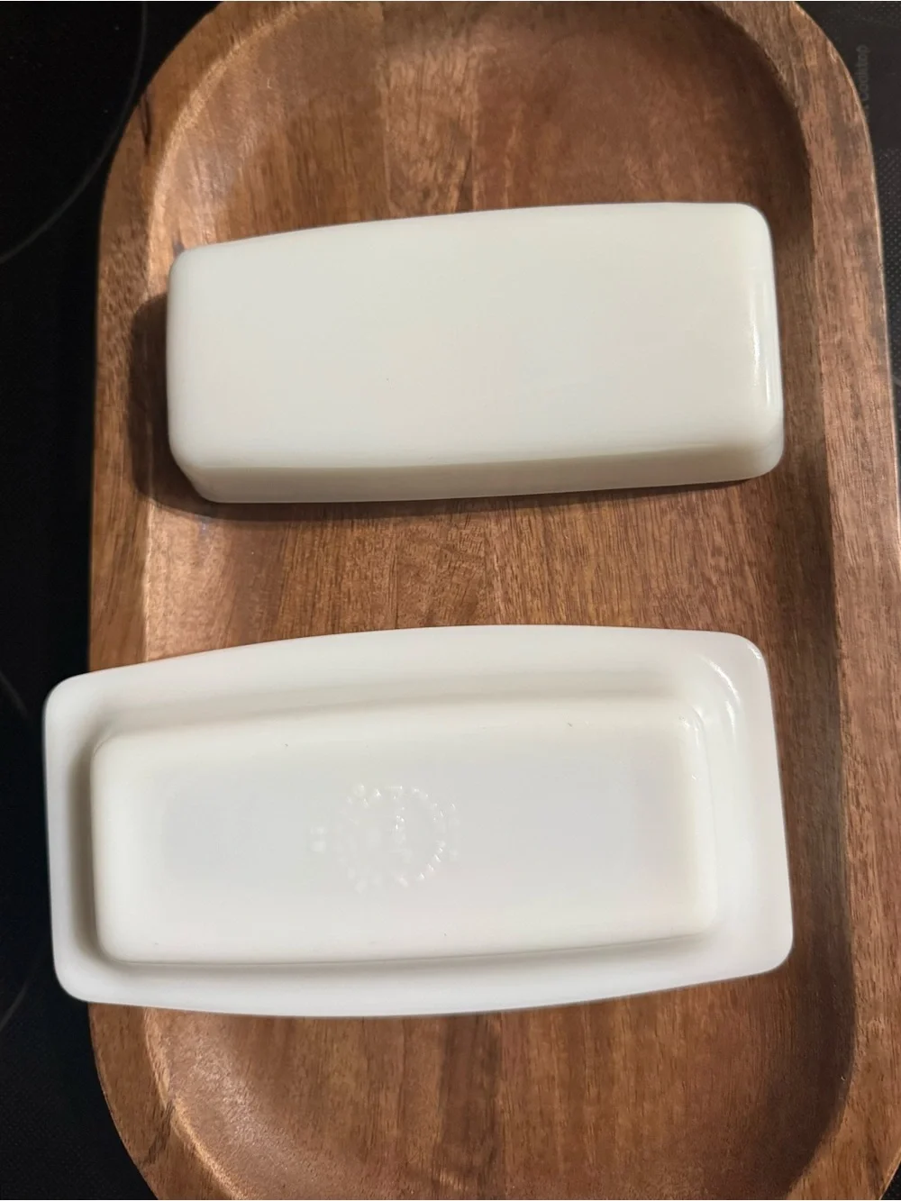 VTG RARE Pyrex All White Butter Dish. Complete set, Top & Bottom. Perfect!
